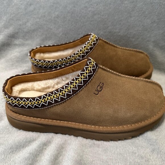 UGG Tan Suede Slip-On Shoes casual slippers - Picture 2 of 6